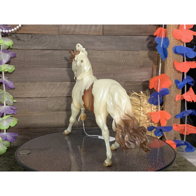 Breyer OF Horse Heros Welcome Home Glossy Chestnut Pinto