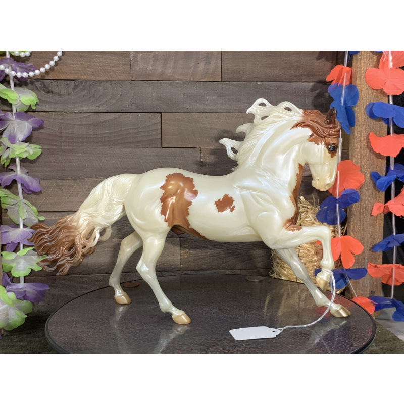 Breyer OF Horse Heros Welcome Home Glossy Chestnut Pinto