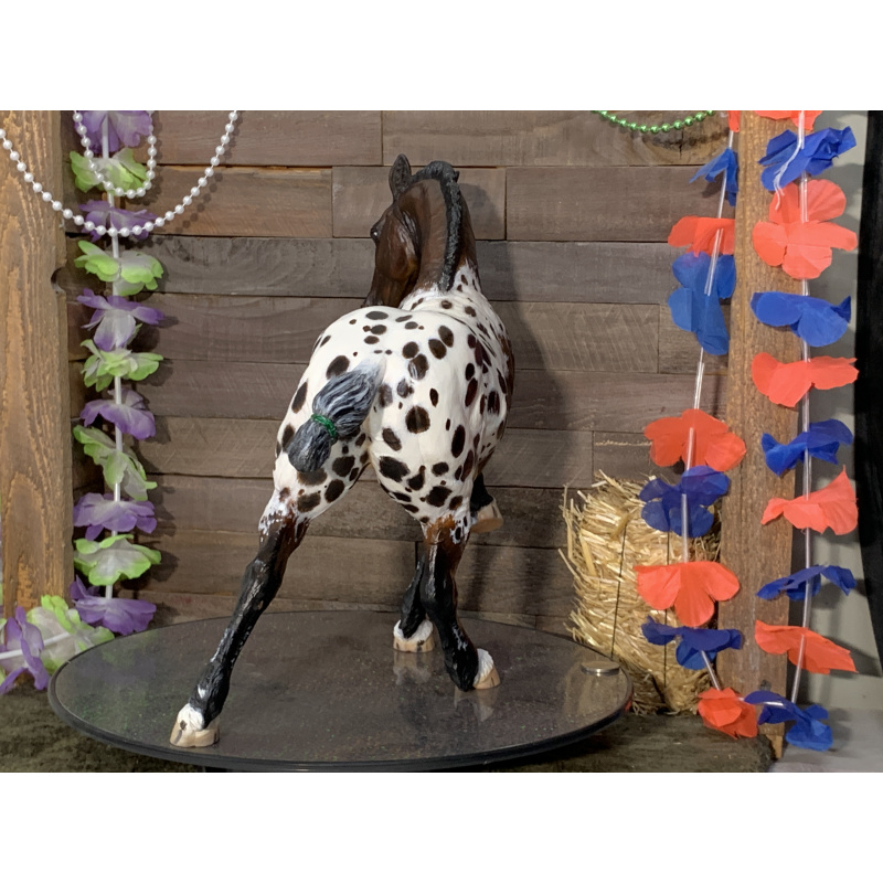 Artist Resin Snort Full Size Bay Blanket Appaloosa