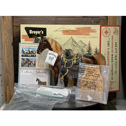 Breyer OF Horse Western Horse Chestnut Glossy Complete Set