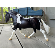 - [ ] Breyer Breyerfest 2019 Celebration Horse Model Oliver Cleveland Bay #711339