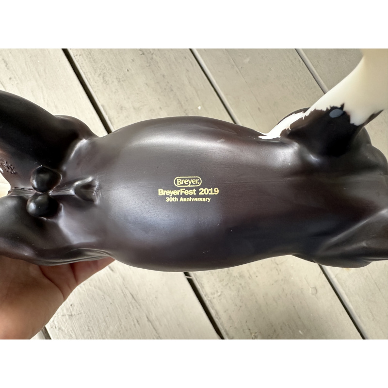 - [ ] Breyer Breyerfest 2019 Celebration Horse Model Oliver Cleveland Bay #711339