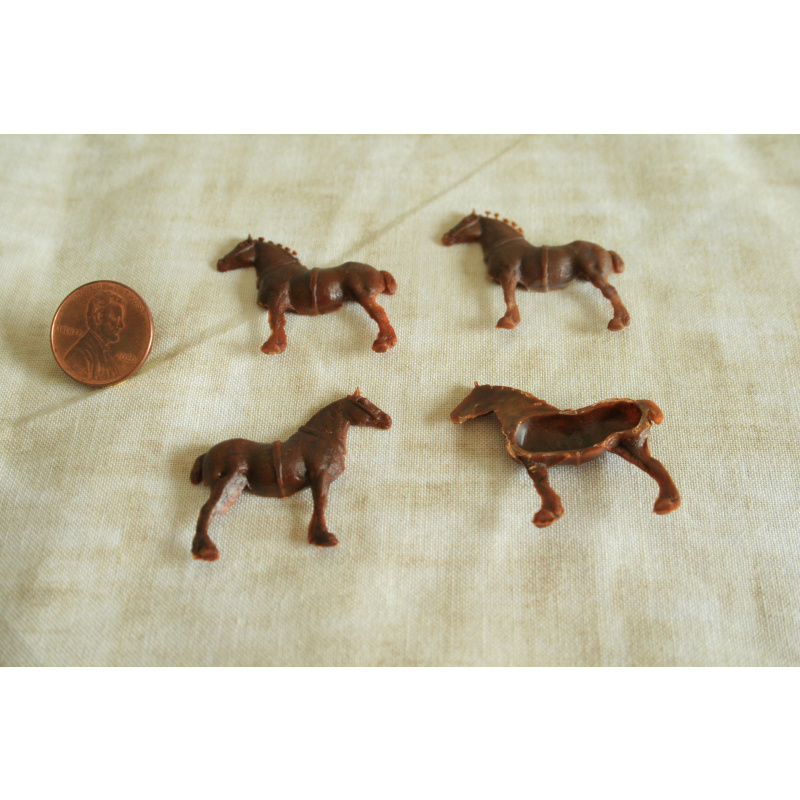 HO scale Clydesdale pair (kit)