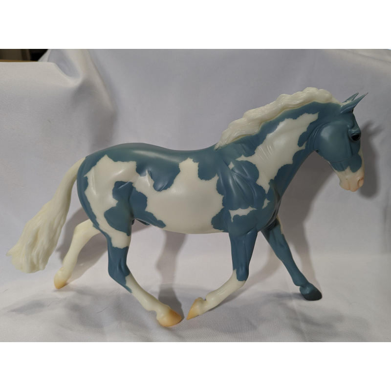 Wedgewood Blue Pinto Rotating Draft