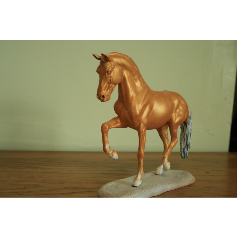 Breyer Resin Curio Totilas (started)