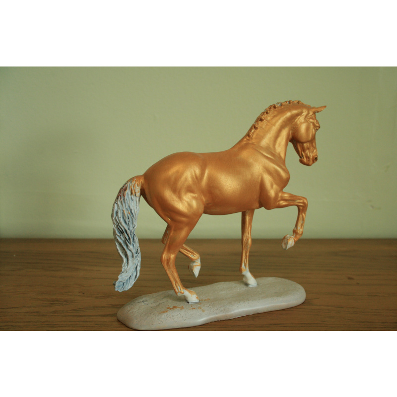 Breyer Resin Curio Totilas (started)