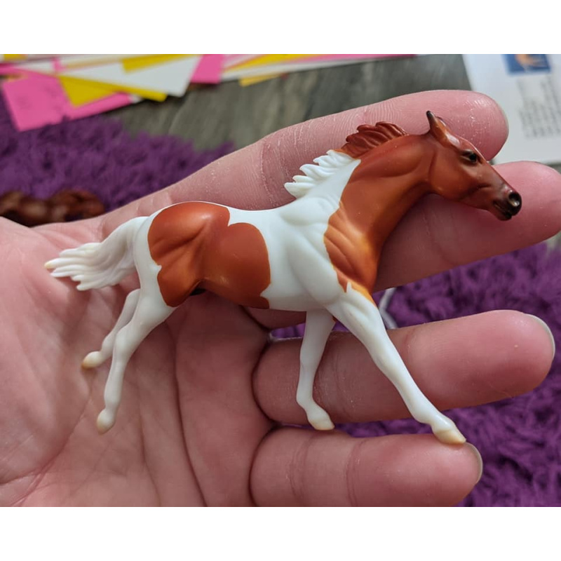 Breyer SM Running TB Mold, chestnut pinto Deluxe Horse Collection