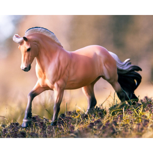Breyer horse free shipping Sweetwater's Zorah Belle